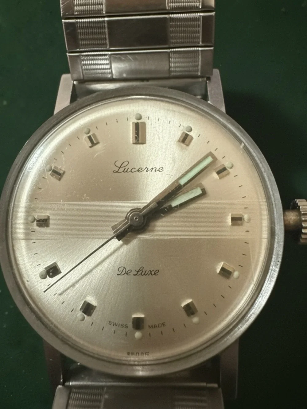 Vintage Lucerne De Luxe Swiss Made Mechanical Men’s Watch – Silver Dial